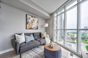 Entertainment District 1 bedroom free parking DT Toronto